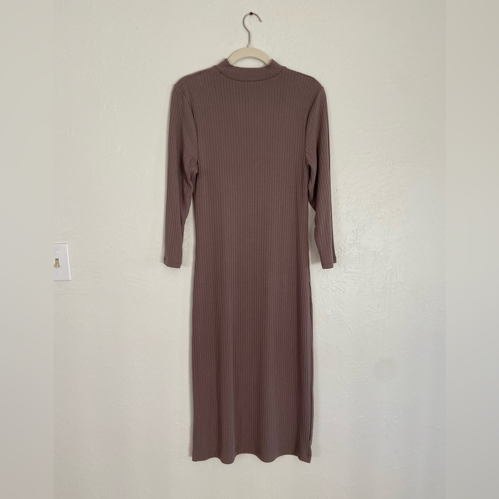 NWT ribbed midi mock neck dress size small